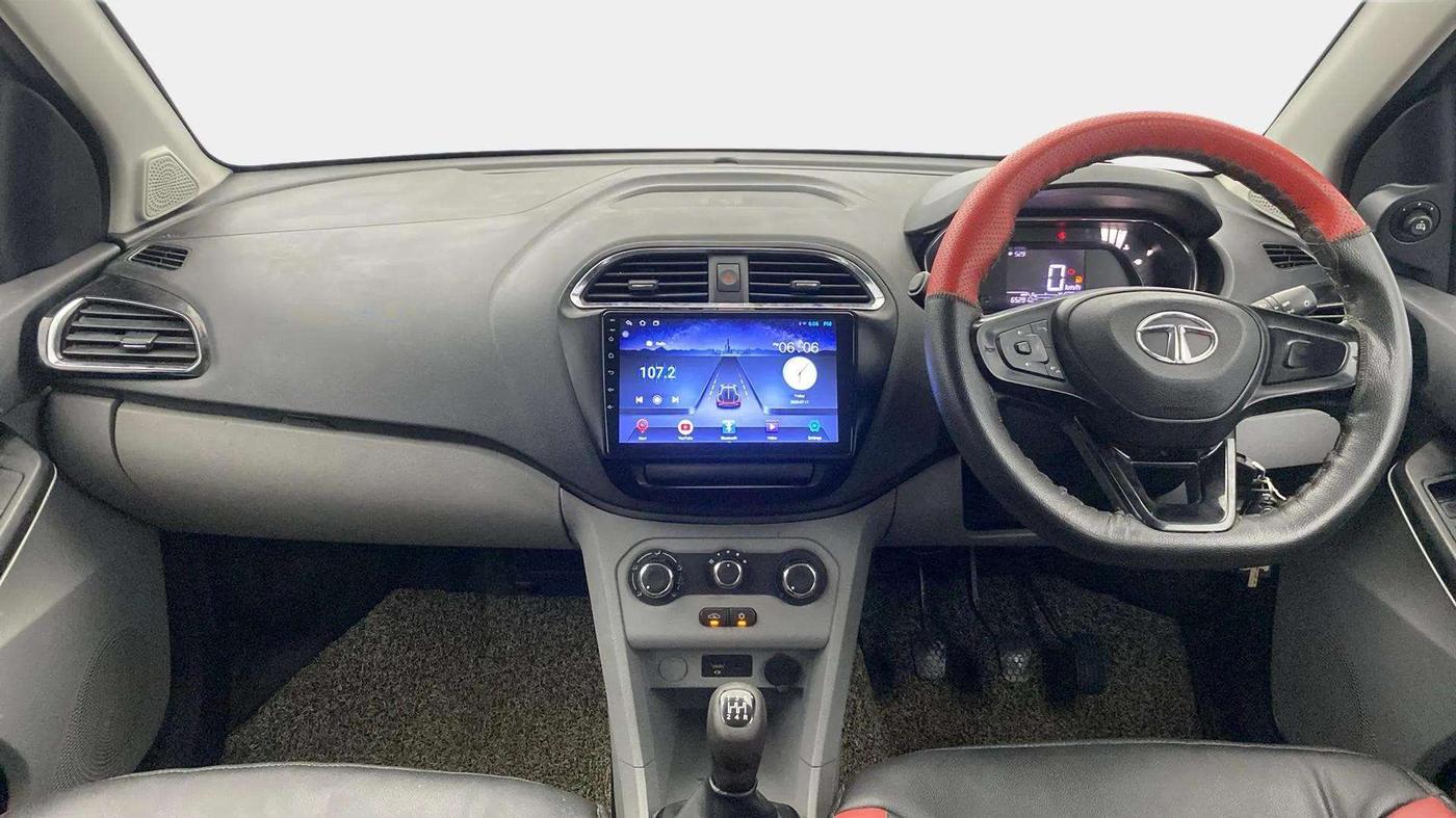 2021 Tata Tiago XT (O) PETROL, Petrol, Manual, 65,179 km, Dashboard