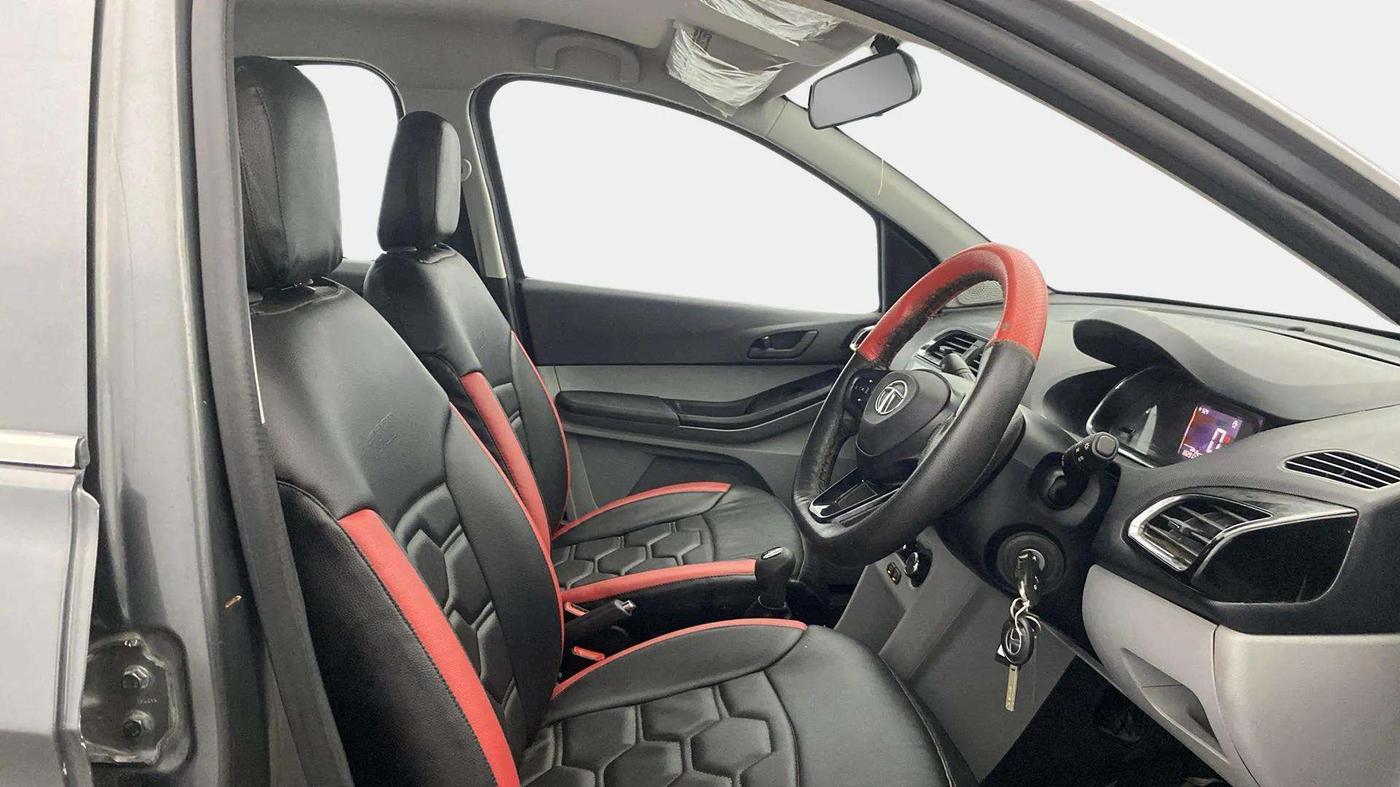 2021 Tata Tiago XT (O) PETROL, Petrol, Manual, 65,179 km, Right Side Front Door Cabin