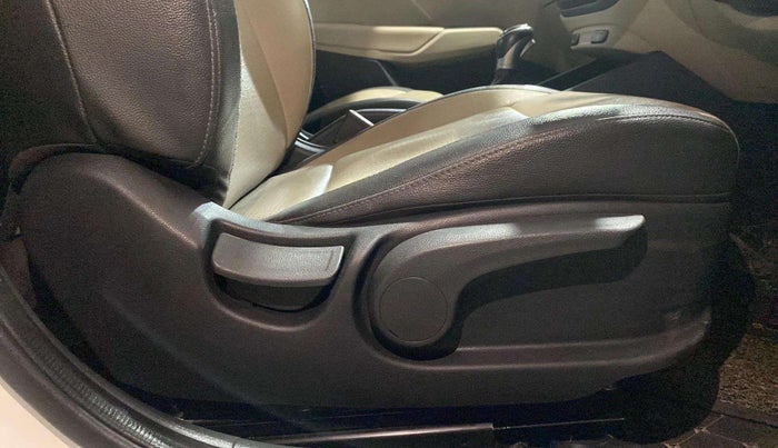 2021 Hyundai Verna SX (O) 1.5 VTVT IVT, Petrol, Automatic, 34,603 km, Driver Side Adjustment Panel