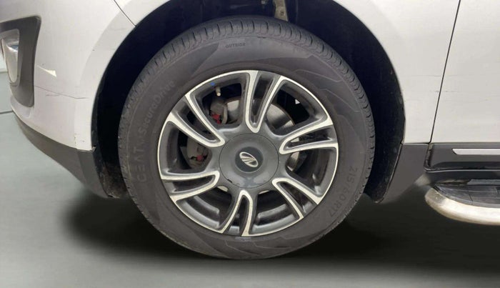 2019 Mahindra MARAZZO M8 7 STR, Diesel, Manual, 59,066 km, Left Front Wheel