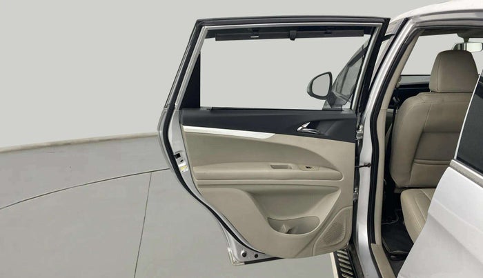 2019 Mahindra MARAZZO M8 7 STR, Diesel, Manual, 59,066 km, LHS Rear Door