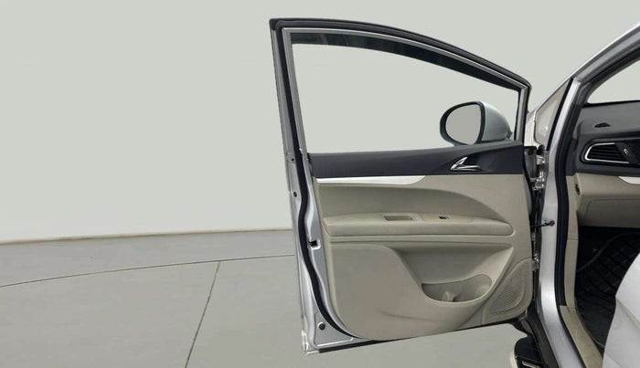 2019 Mahindra MARAZZO M8 7 STR, Diesel, Manual, 59,066 km, LHS Front Door