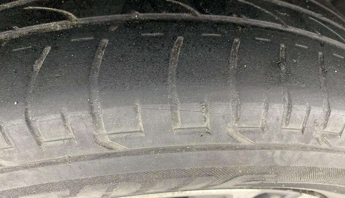 2019 Mahindra MARAZZO M8 7 STR, Diesel, Manual, 59,066 km, Left Rear Tyre Tread