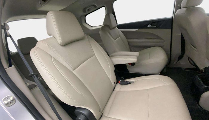 2019 Mahindra MARAZZO M8 7 STR, Diesel, Manual, 59,066 km, Right Side Rear Door Cabin