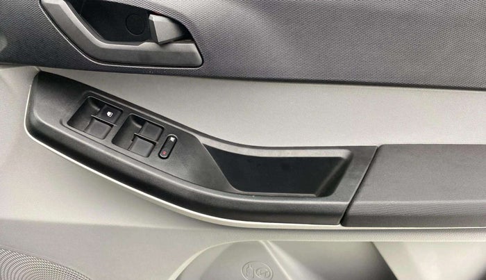 2022 Tata Tiago XT CNG, CNG, Manual, 26,931 km, Driver Side Door Panels Control