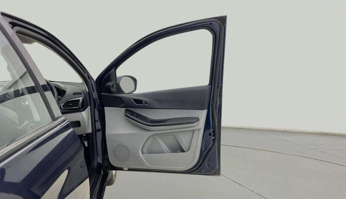 2022 Tata Tiago XT CNG, CNG, Manual, 26,931 km, RHS Front Door