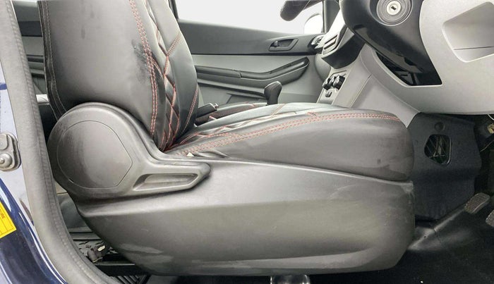 2022 Tata Tiago XT CNG, CNG, Manual, 26,931 km, Driver Side Adjustment Panel