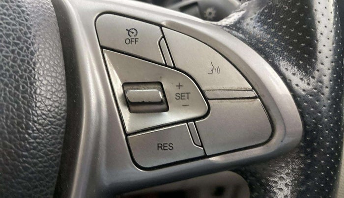 2019 Mahindra XUV300 W8 (O) 1.5 DIESEL, Diesel, Manual, 92,508 km, Adaptive Cruise Control
