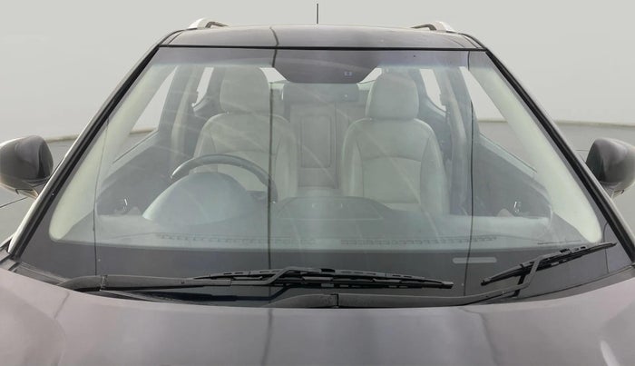 2019 Mahindra XUV300 W8 (O) 1.5 DIESEL, Diesel, Manual, 92,508 km, Front Windshield
