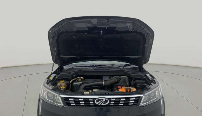 2019 Mahindra XUV300 W8 (O) 1.5 DIESEL, Diesel, Manual, 92,508 km, Open Bonet