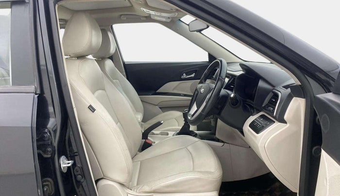 2019 Mahindra XUV300 W8 (O) 1.5 DIESEL, Diesel, Manual, 92,508 km, Right Side Front Door Cabin