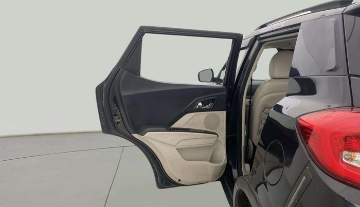 2019 Mahindra XUV300 W8 (O) 1.5 DIESEL, Diesel, Manual, 92,508 km, LHS Rear Door