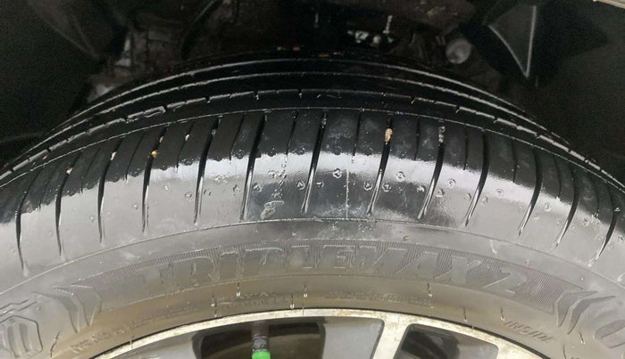 2019 Mahindra XUV300 W8 (O) 1.5 DIESEL, Diesel, Manual, 92,508 km, Left Front Tyre Tread