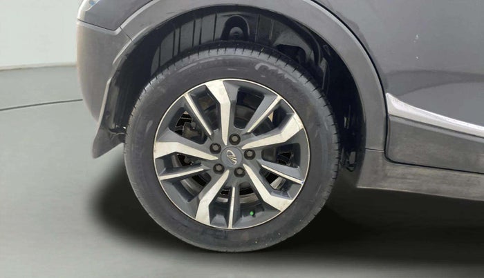 2019 Mahindra XUV300 W8 (O) 1.5 DIESEL, Diesel, Manual, 92,508 km, Right Rear Wheel