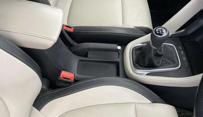 2022 MG ASTOR SHARP 1.5 MT, Petrol, Manual, 36,699 km, Gear Lever