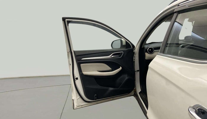 2022 MG ASTOR SHARP 1.5 MT, Petrol, Manual, 36,699 km, LHS Front Door