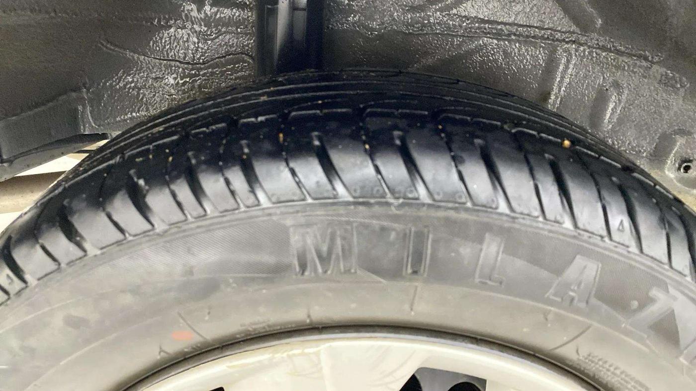 2020 Honda Amaze 1.2L I-VTEC S, CNG, Manual, 98,754 km, Right Rear Tyre Tread