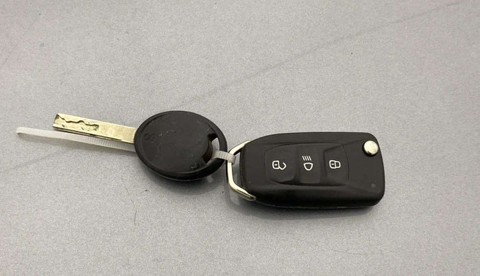 2019 Tata Tiago XZ PLUS PETROL, Petrol, Manual, 35,966 km, Key Close Up