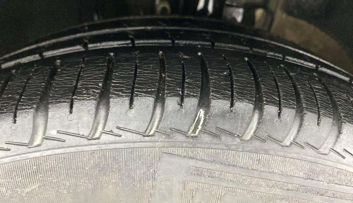 2016 Volkswagen Polo GT TSI AT, Petrol, Automatic, 1,09,533 km, Right Rear Tyre Tread