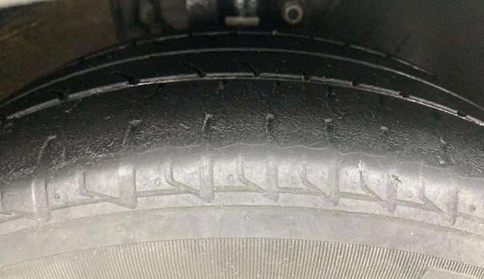 2016 Volkswagen Polo GT TSI AT, Petrol, Automatic, 1,09,533 km, Right Front Tyre Tread