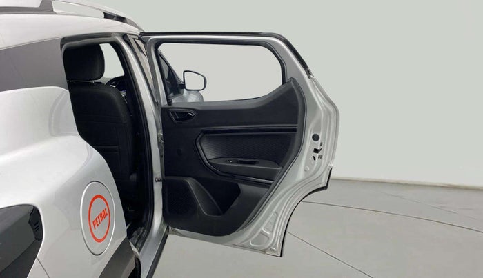 2024 Renault Kiger RXT (O) MT, Petrol, Manual, 7,238 km, RHS Rear Door