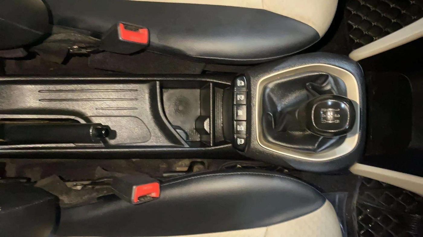 2021 Hyundai NEW SANTRO SPORTZ EXECUTIVE MT CNG, CNG, Manual, 65,487 km, Gear Lever