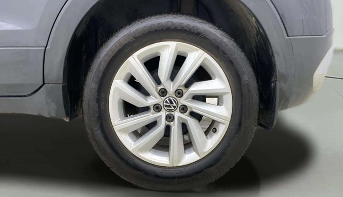 2022 Volkswagen TAIGUN HIGHLINE 1.0 TSI MT, Petrol, Manual, 7,639 km, Left Rear Wheel