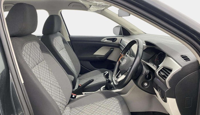 2022 Volkswagen TAIGUN HIGHLINE 1.0 TSI MT, Petrol, Manual, 7,639 km, Right Side Front Door Cabin