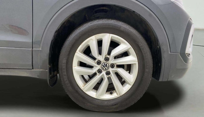2022 Volkswagen TAIGUN HIGHLINE 1.0 TSI MT, Petrol, Manual, 7,639 km, Right Front Wheel