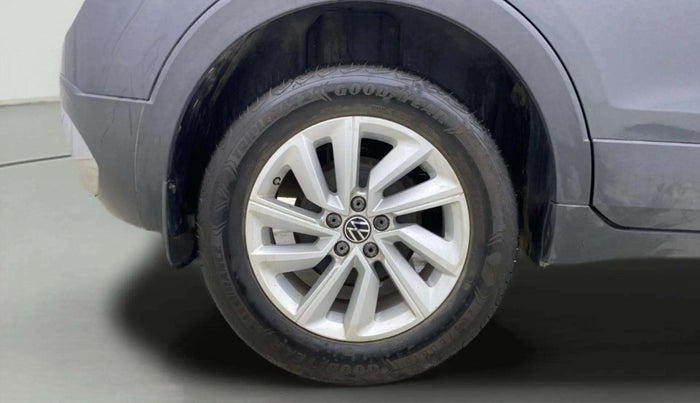 2022 Volkswagen TAIGUN HIGHLINE 1.0 TSI MT, Petrol, Manual, 7,639 km, Right Rear Wheel