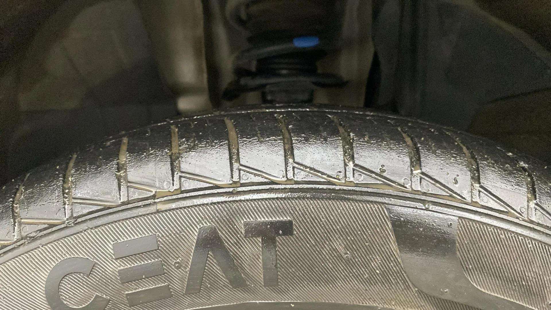 LHS-Front-Tyre-Tread-20