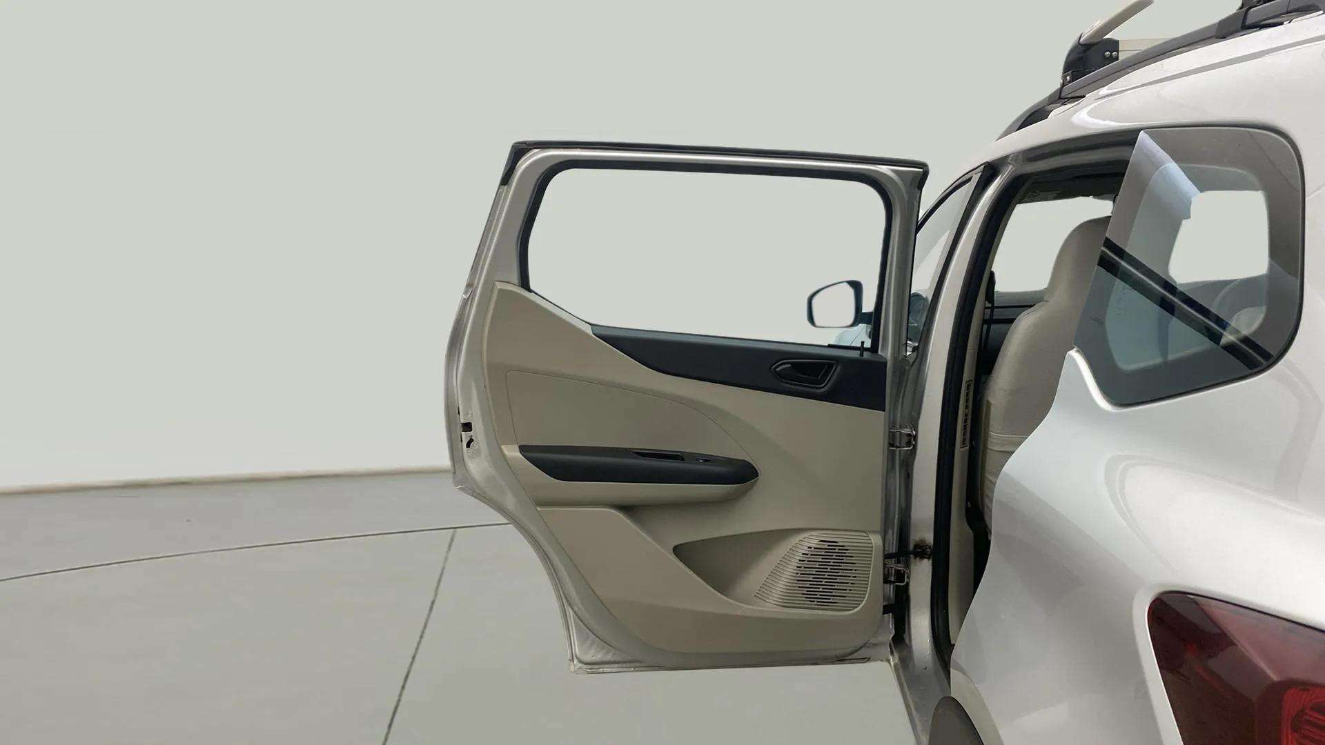 LHS-Rear-Door-Open