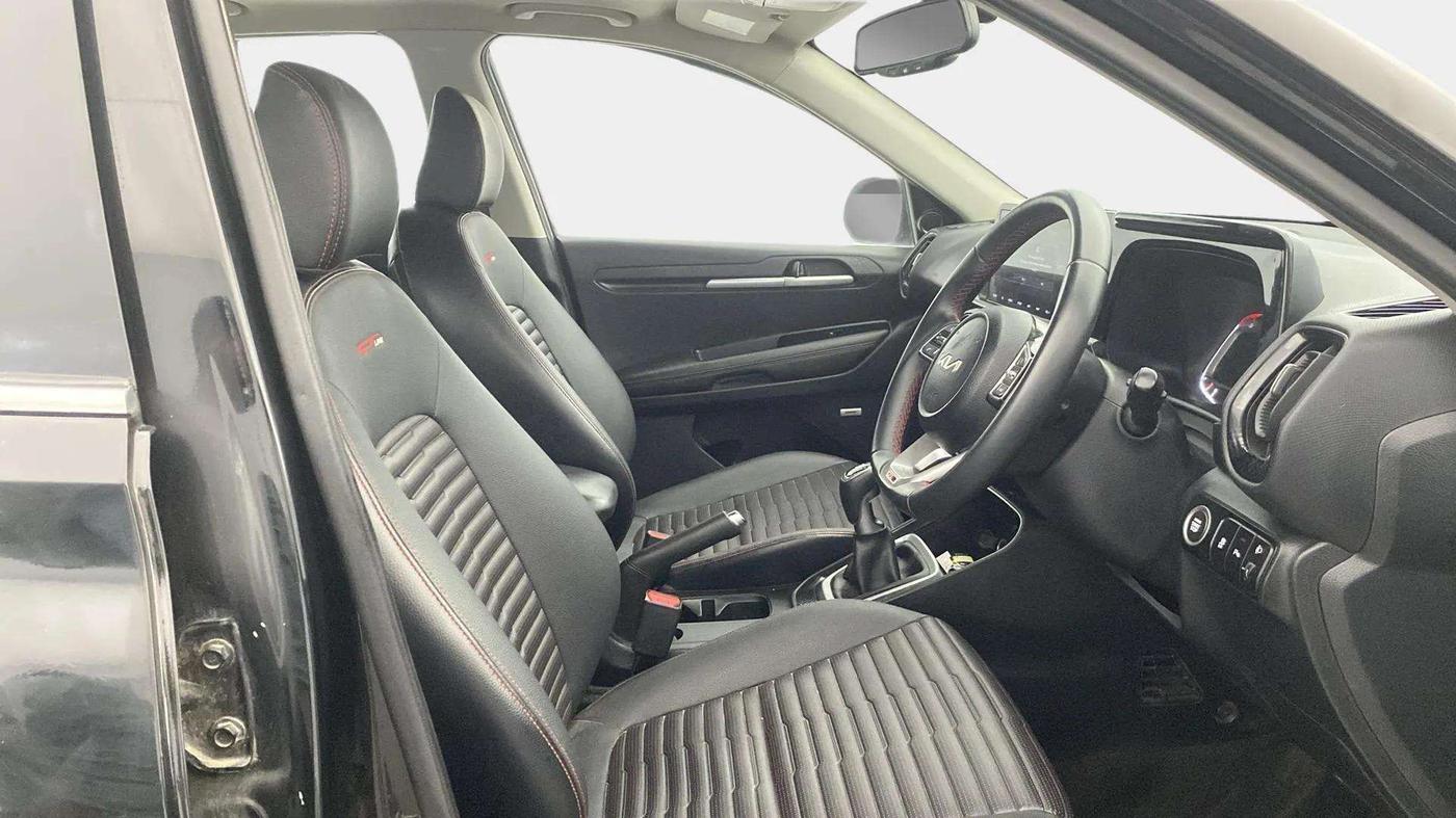 2022 KIA SONET GTX PLUS 1.0 IMT, Petrol, Manual, 46,790 km, Right Side Front Door Cabin