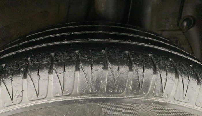 2022 KIA SONET GTX PLUS 1.0 IMT, Petrol, Manual, 46,790 km, Left Rear Tyre Tread