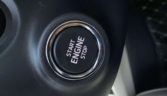 2022 Skoda SLAVIA STYLE 1.0L TSI MT, Petrol, Manual, 31,600 km, Keyless Start/ Stop Button