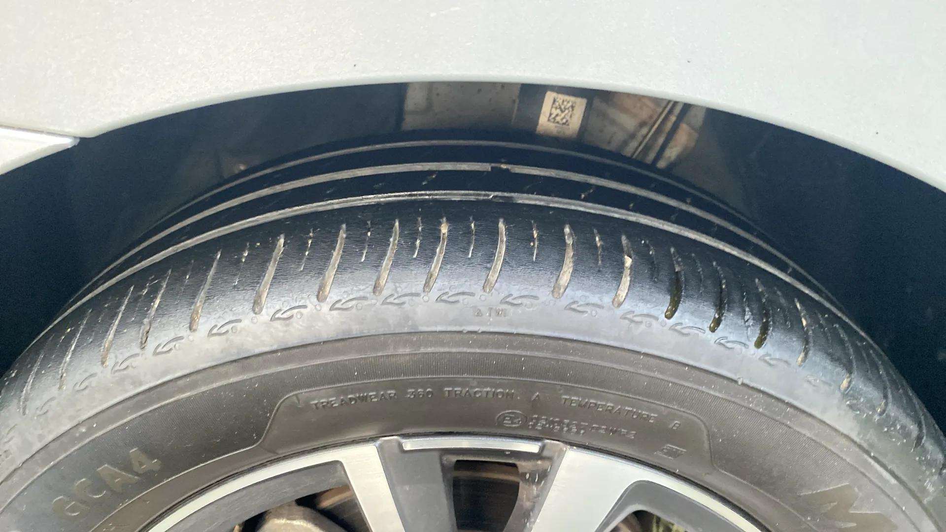 LHS-Front-Tyre-Tread-20