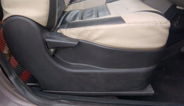 2019 Tata Tiago XT PETROL, Petrol, Manual, 42,653 km, Driver Side Adjustment Panel