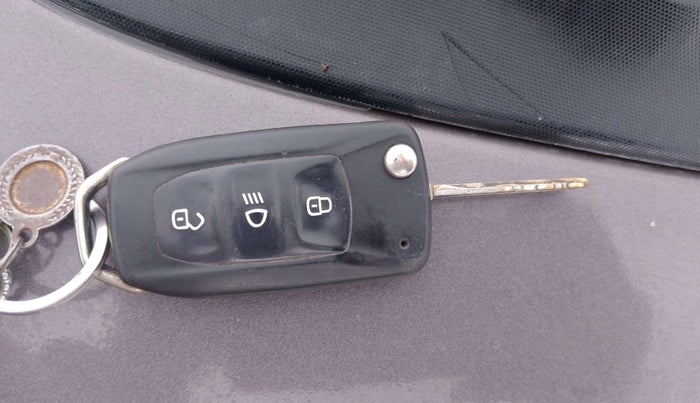 2019 Tata Tiago XT PETROL, Petrol, Manual, 42,653 km, Key Close Up