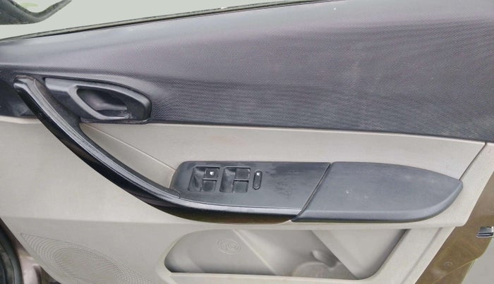 2019 Tata Tiago XT PETROL, Petrol, Manual, 42,653 km, Driver Side Door Panels Control