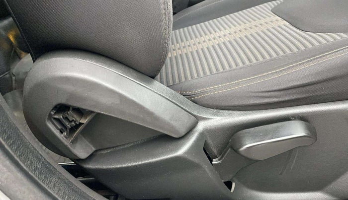 2019 Ford FREESTYLE TITANIUM 1.2 PETROL, Petrol, Manual, 1,13,353 km, Driver Side Adjustment Panel