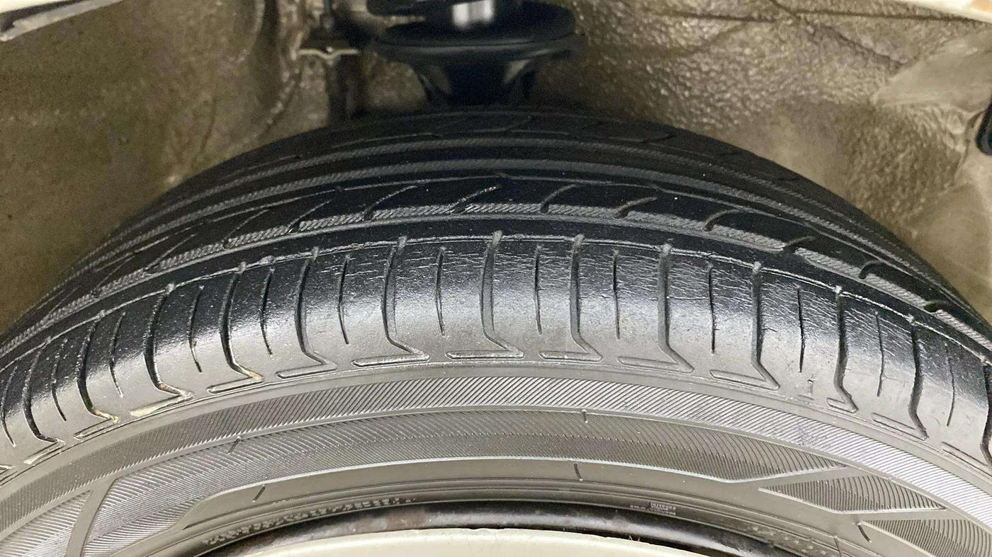 2017 Maruti Alto K10 VXI (O) AMT, Petrol, Automatic, 91,422 km, Right Front Tyre Tread
