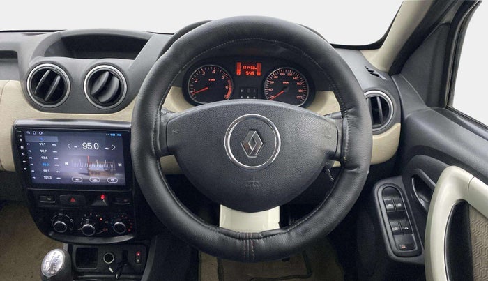2012 Renault Duster 85 PS RXL DIESEL, Diesel, Manual, 1,31,453 km, Steering Wheel Close Up