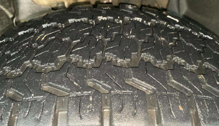 2012 Renault Duster 85 PS RXL DIESEL, Diesel, Manual, 1,31,453 km, Left Front Tyre Tread