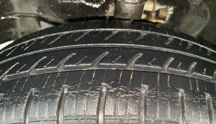 2014 Maruti Wagon R 1.0 VXI, Petrol, Manual, 42,621 km, Left Front Tyre Tread