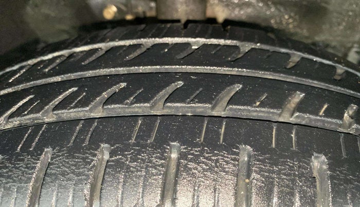 2014 Maruti Wagon R 1.0 VXI, Petrol, Manual, 42,621 km, Right Front Tyre Tread