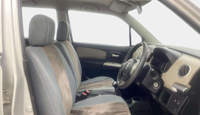2014 Maruti Wagon R 1.0 VXI, Petrol, Manual, 42,621 km, Right Side Front Door Cabin