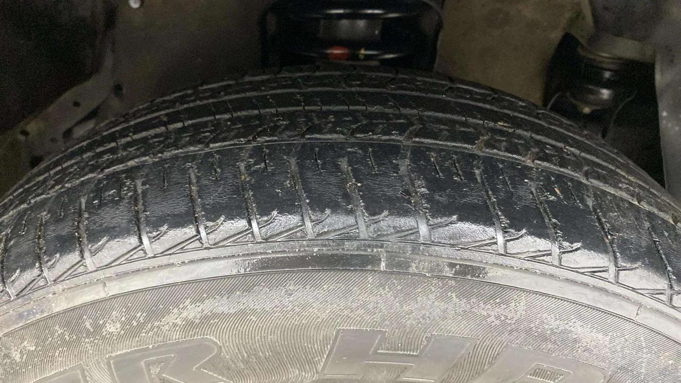 2021 Mahindra BOLERO NEO N 4, Diesel, Manual, 51,533 km, Left Front Tyre Tread