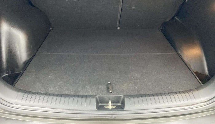 2018 Hyundai Creta SX AT 1.6 PETROL, Petrol, Automatic, 27,683 km, Boot Inside