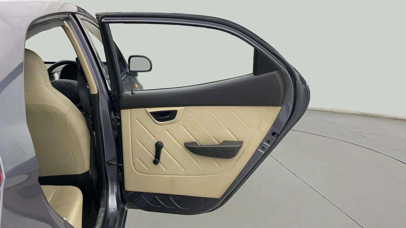 2018 Hyundai Eon ERA +, Petrol, Manual, 50,166 km, RHS Rear Door