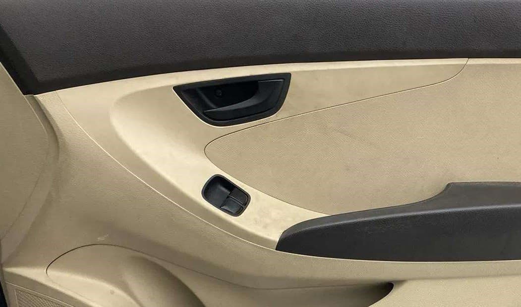 2018 Hyundai Eon ERA +, Petrol, Manual, 50,166 km, Driver Side Door Panels Control